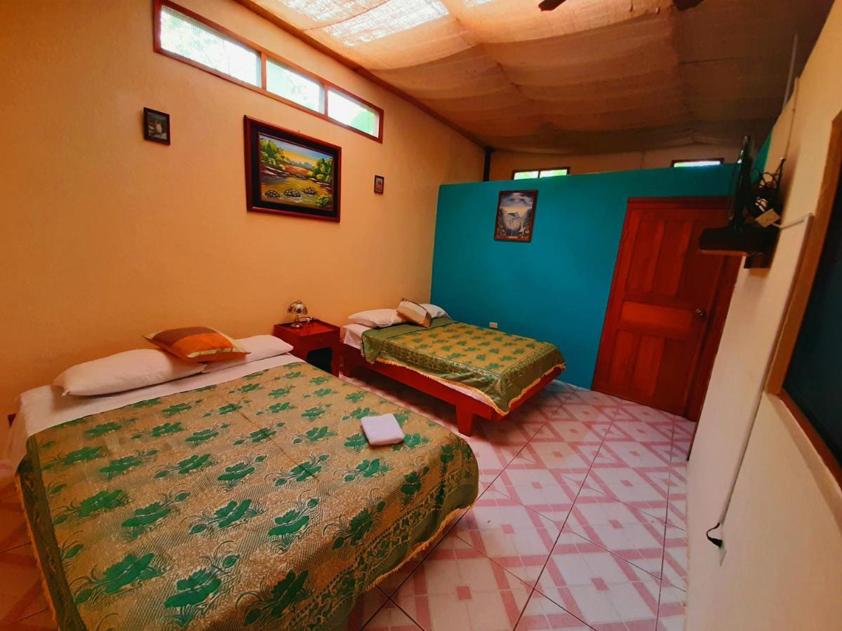Alojamiento Sumak Kawsay Puerto Ayora  Buitenkant foto
