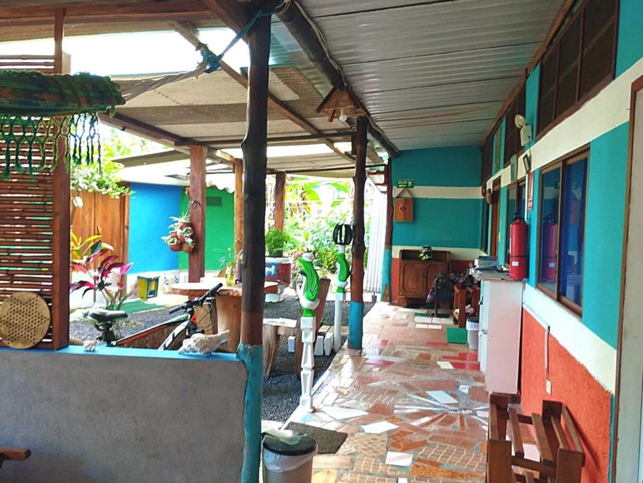 Alojamiento Sumak Kawsay Puerto Ayora  Buitenkant foto