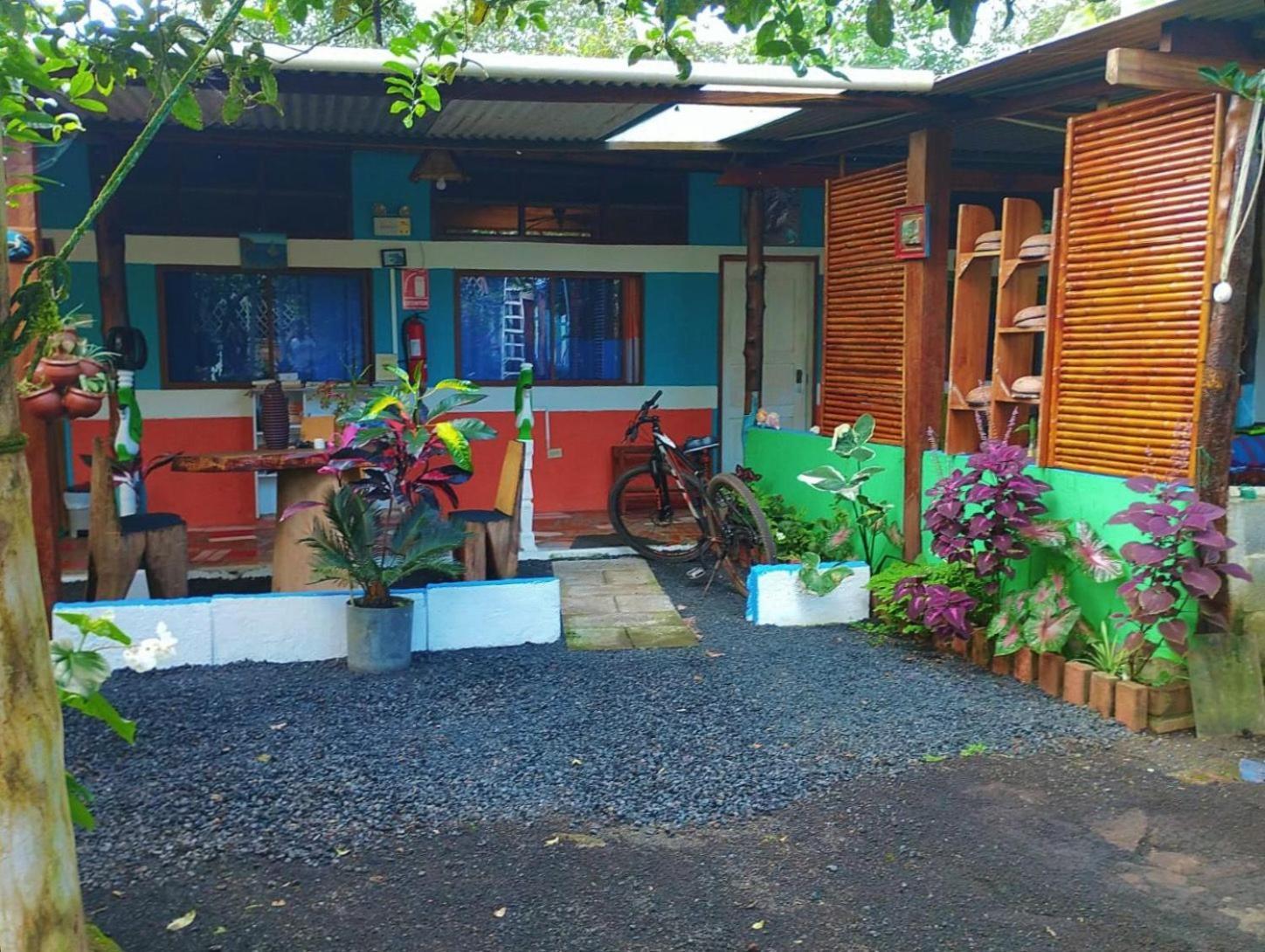 Alojamiento Sumak Kawsay Puerto Ayora  Buitenkant foto