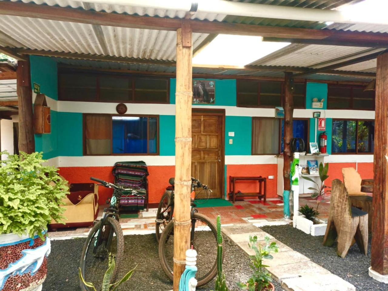 Alojamiento Sumak Kawsay Puerto Ayora  Buitenkant foto